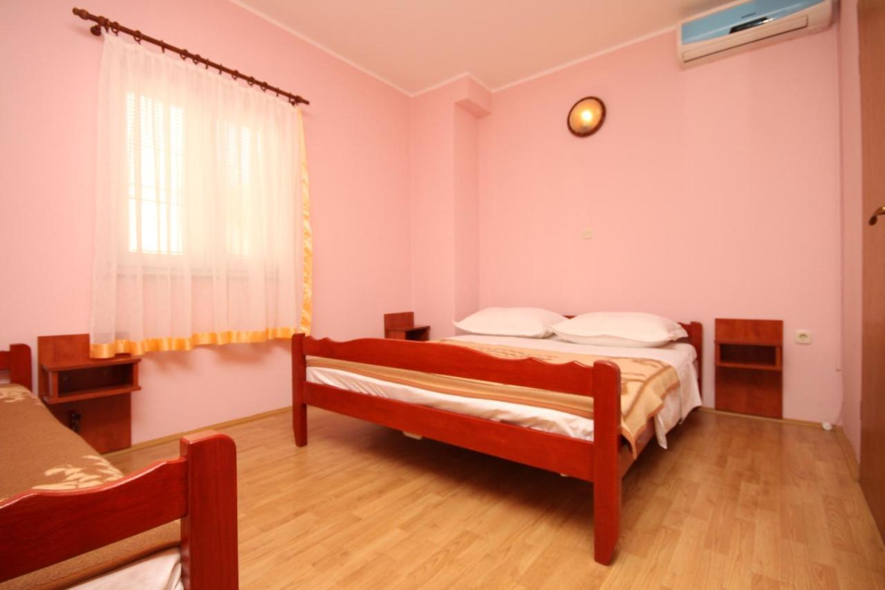 Apartments By The Sea Stara Novalja, Pag - 6469 Exterior foto