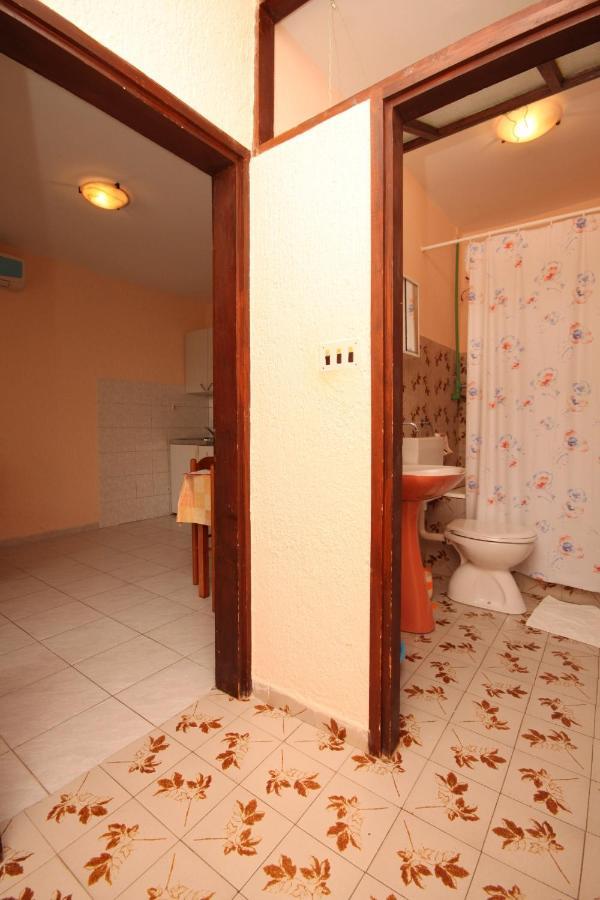 Apartments By The Sea Stara Novalja, Pag - 6469 Exterior foto